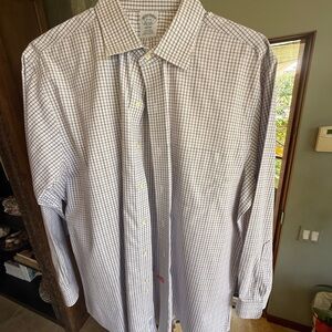 Brooks Brothers White and burgundy Dress Shirt. So clean! Serious offers only 🙏